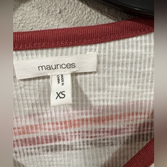 2/$10 NWT Maurice’s Heartland Henley Striped Tee - Picture 4 of 7